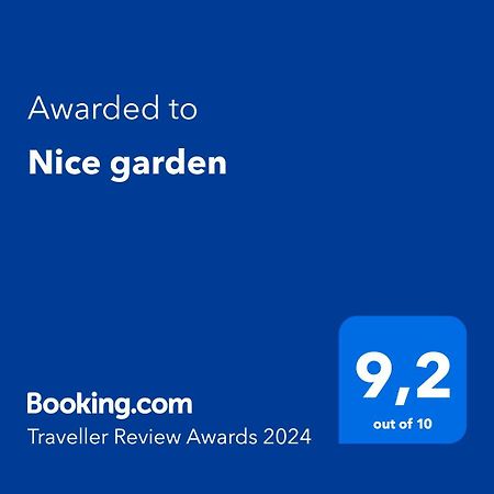 Nice Garden Extérieur photo