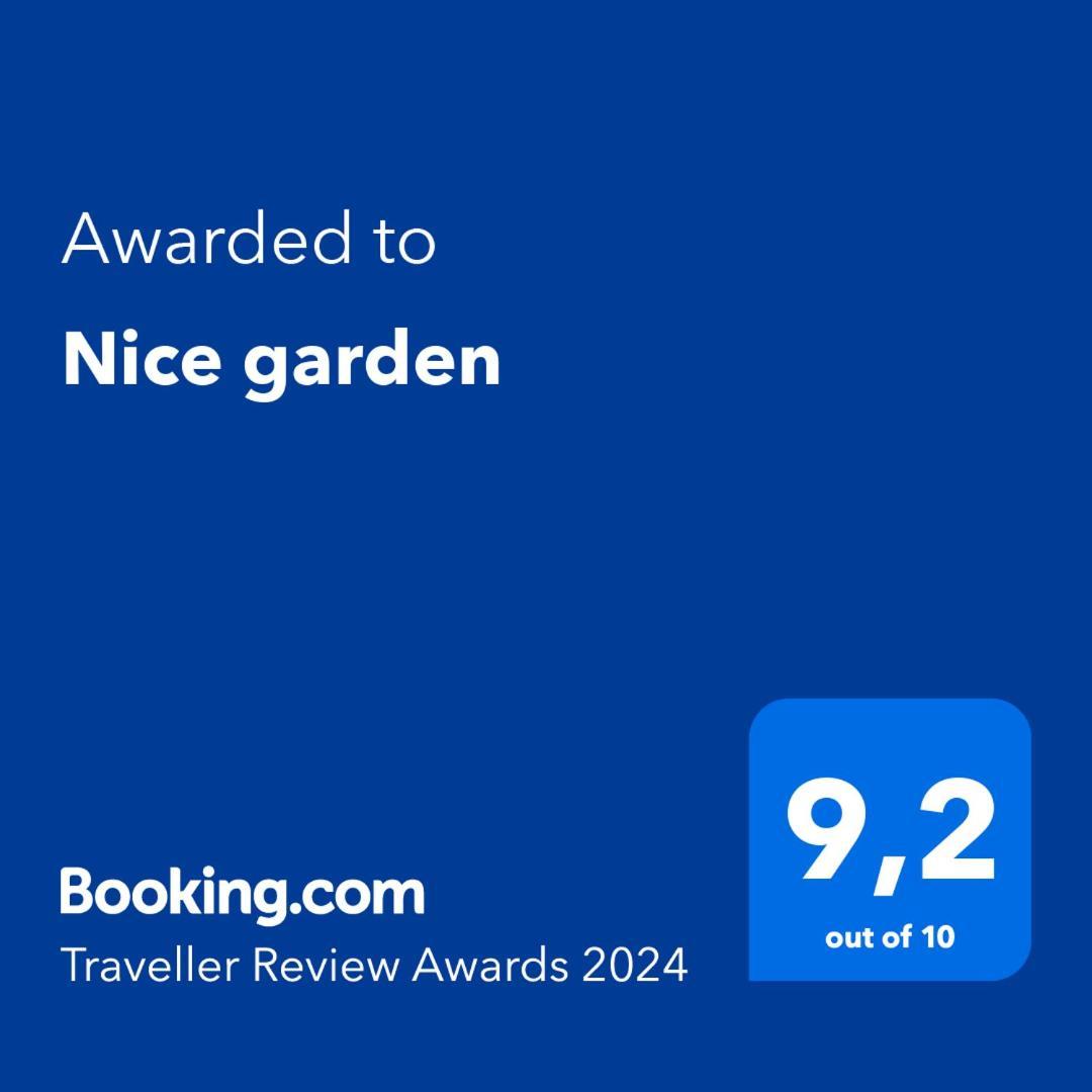 Nice Garden Extérieur photo